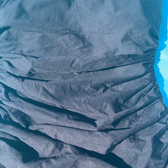 🆕 j crew Ruched bandeau one-piece swimsuit size 2 d cup - Picture 3 of 7